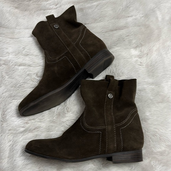 Frye & co suede booties - Picture 1 of 7